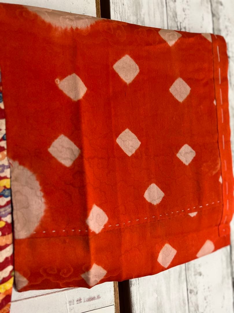 5303◆古布時代古裂アンティーク長襦袢朱色絞り染雲織柄赤に扇面松コレクションに