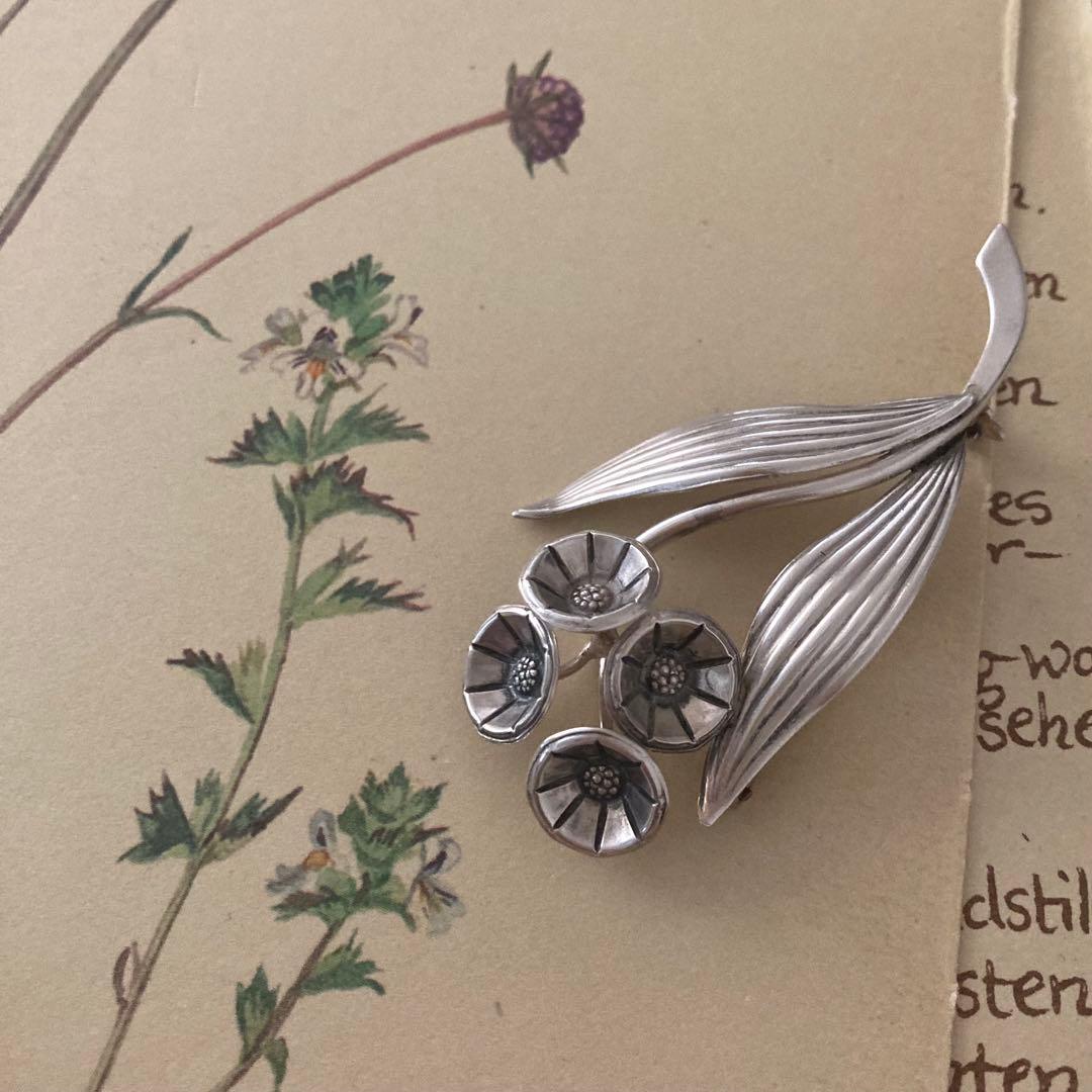 ヴィンテージ＊ブローチ　ボタニカル　フラワー　シルバー　アンティーク　　北欧