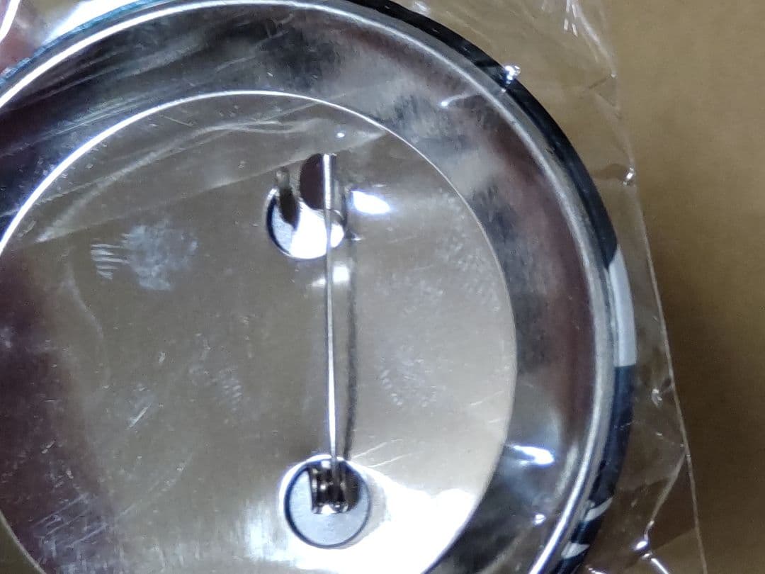 SERVAMP サーヴァンプ 缶バッジ くじ コミケ 原作絵 クロ 椿 ロウレス