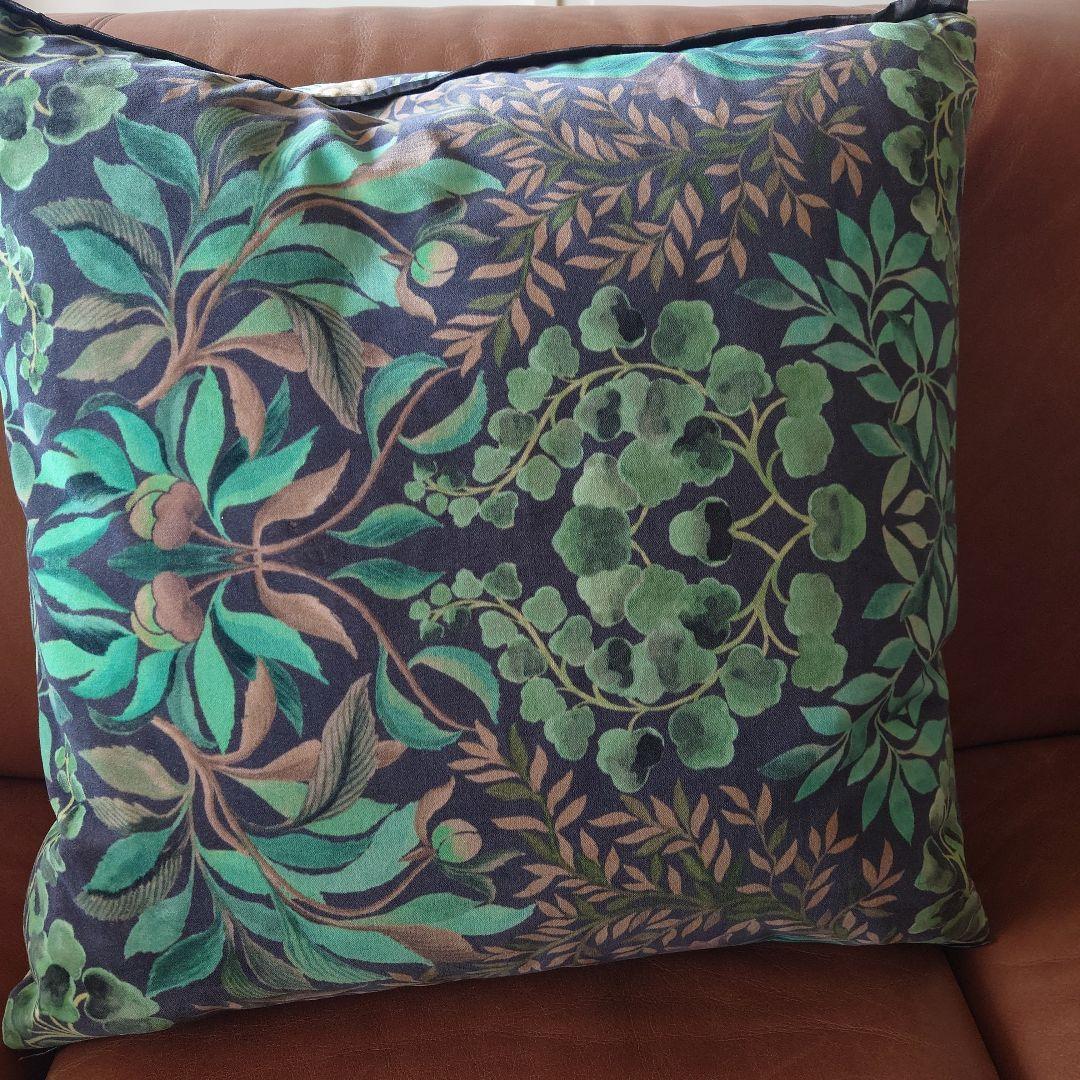 （未使用新品）デザイナーズギルド社製 植物模様 クッション・カバー セット