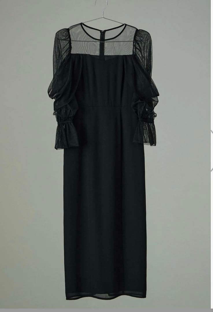 新品タグ付き　チュールオフショルダー　パーティー　ドレス フリル袖