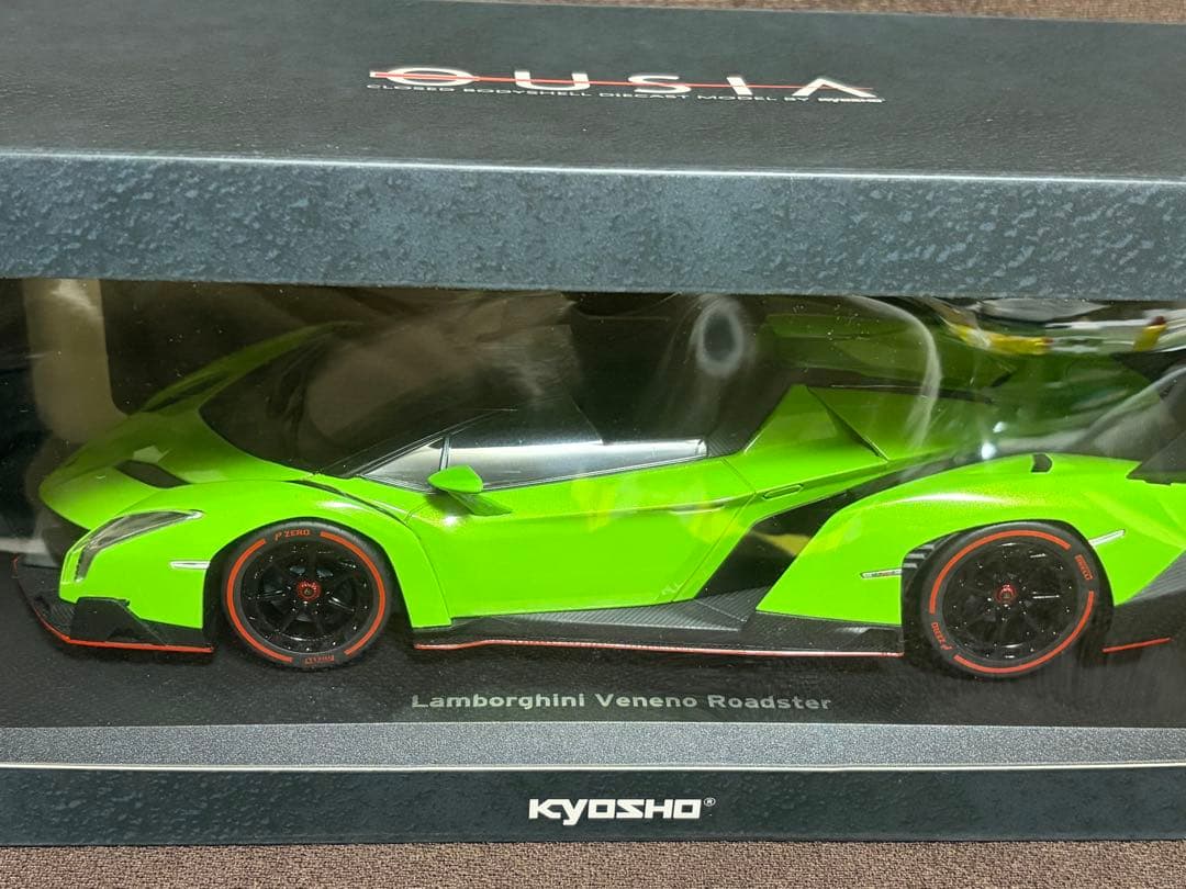てつ　京商 Lamborghini Veneno Roadster