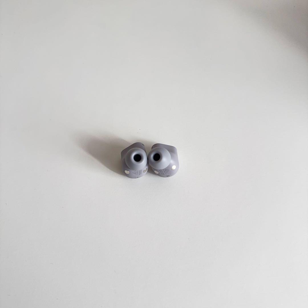 限定カラー｜Beats Studio Buds + コズミックシルバー ケース付