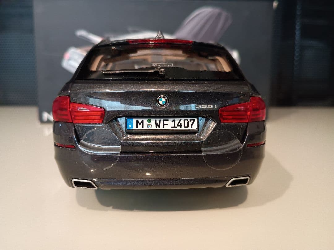 ノレブ NOREV BMW 550i ツーリング 5シリーズ 2010 1/18