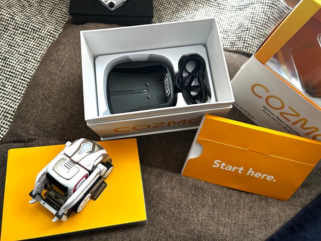 Anki Cozmo ロボット型おもちゃ