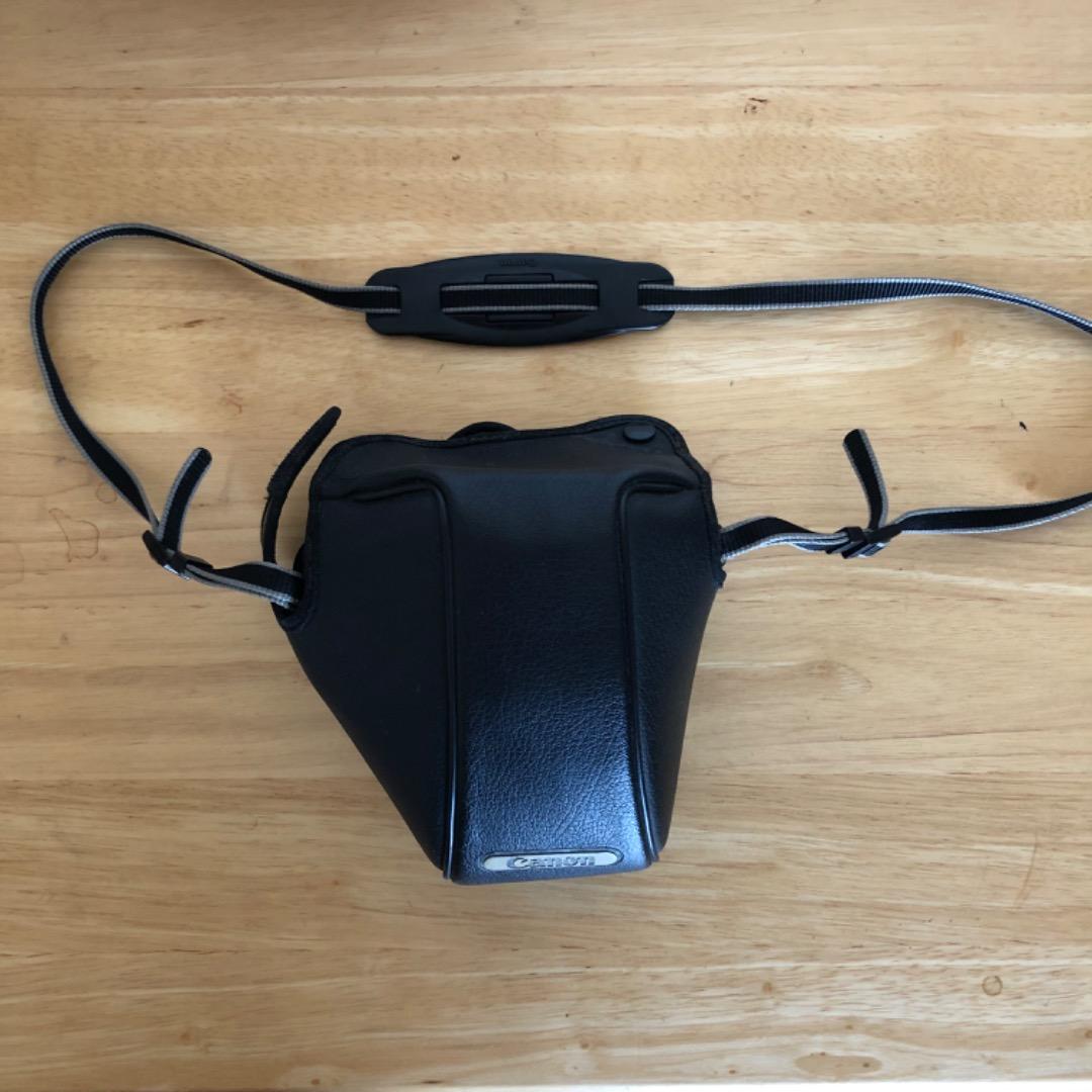 Canon EOS 1000 S 本体　標準レンズ　偏光フィルター付