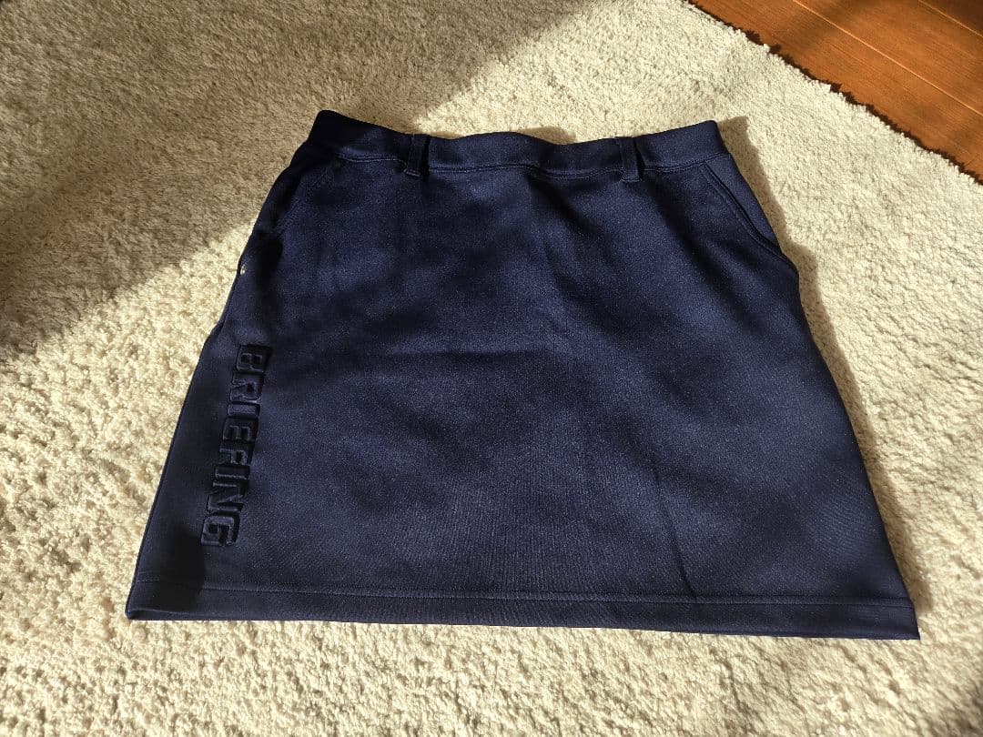 【L 】BRIEFING ゴルフスカート ネイビー　3Dロゴ