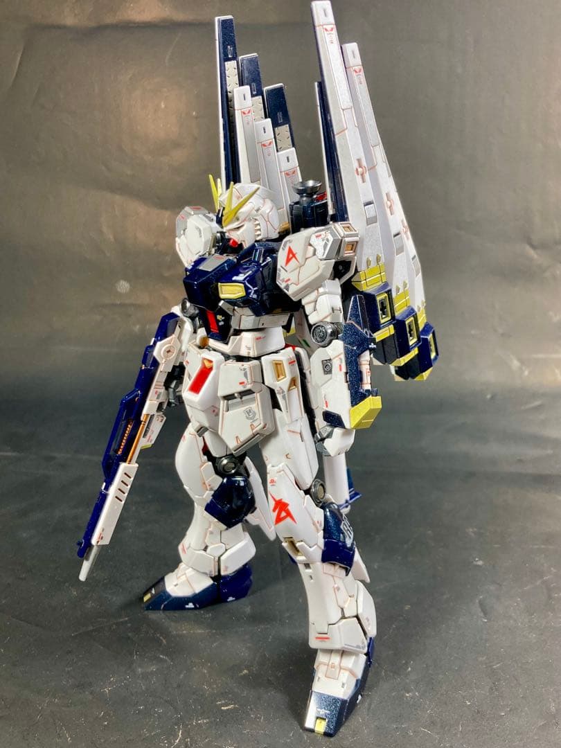 RG νガンダム 全塗装済完成品