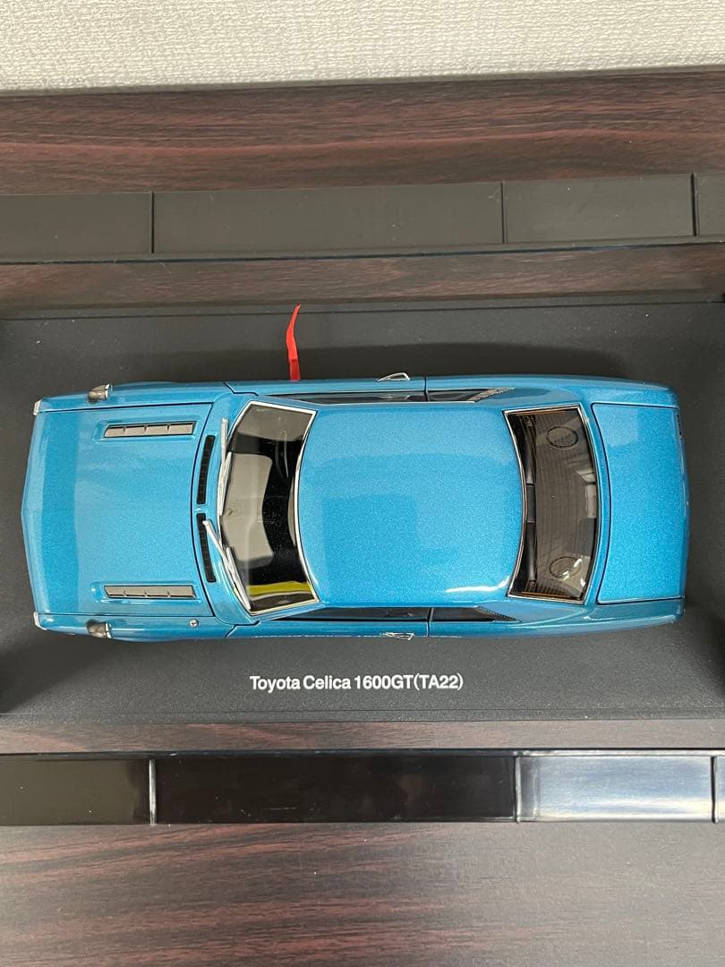 オートアート1/18トヨタ セリカ 1600GT ターコイズブルー