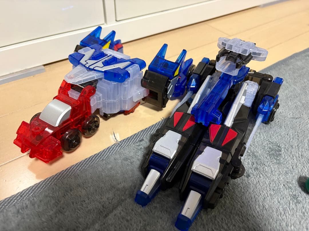 韓国トイ　メカードボール　オールスターカラー版　アカンスピア&ウルフニクス