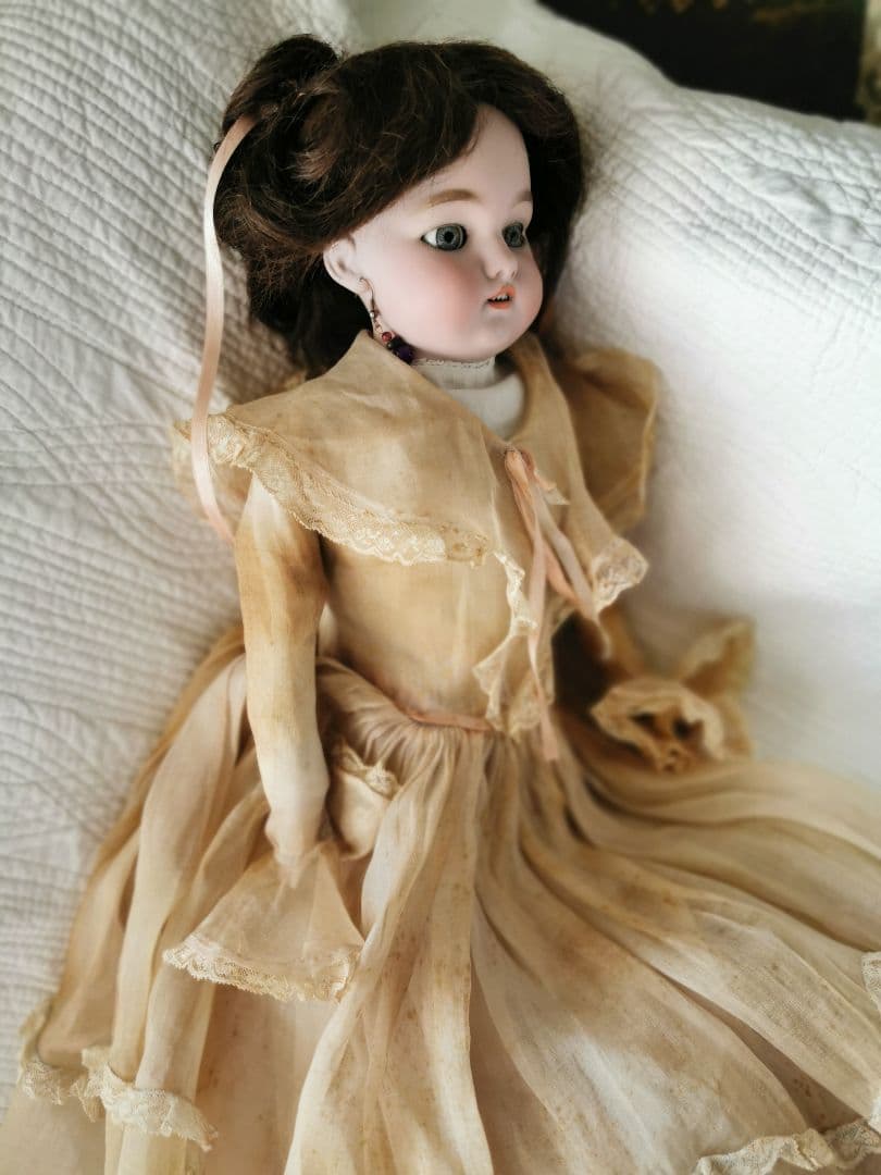 アンティーク ドイツ ビスクドール グレイッシュブルーアイ オーガンジードレス
