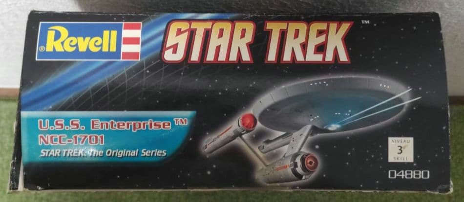 Revell STAR TREK U.S.S.エンタープライズ NCC-1701