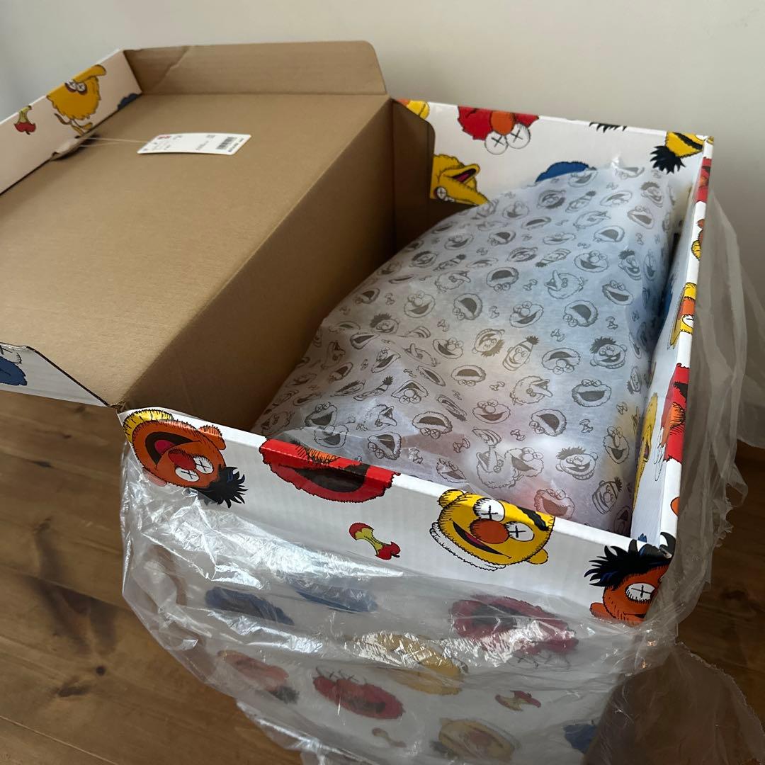 Uniqlo kaws Sesame Street ぬいぐるみ セサミストリート