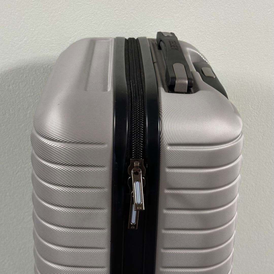 匿名発送　デルセー　DELSEY　キャリーケース　機内持込みサイズ