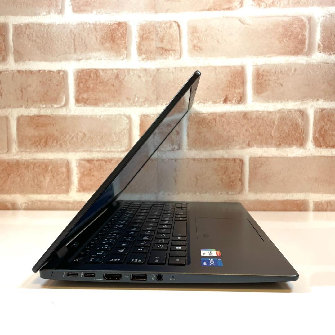 ★2022年製★ 超軽量857g dynabook バッテリー良好 NN9