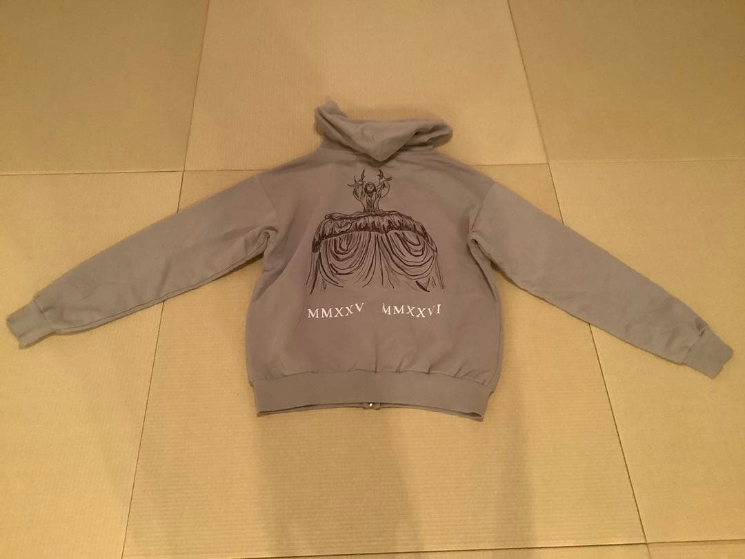 レディー・ガガ　ZIPフーディ　Mサイズ