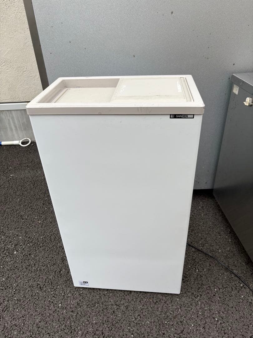 サンデン業務用冷凍庫 PFー057XFーB