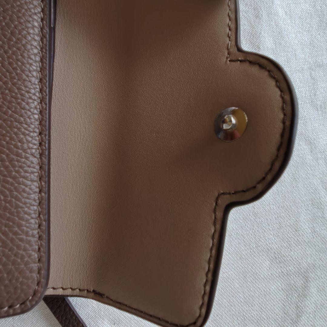 未使用級　トリーバーチ　ロビンソンペプルドウォレット