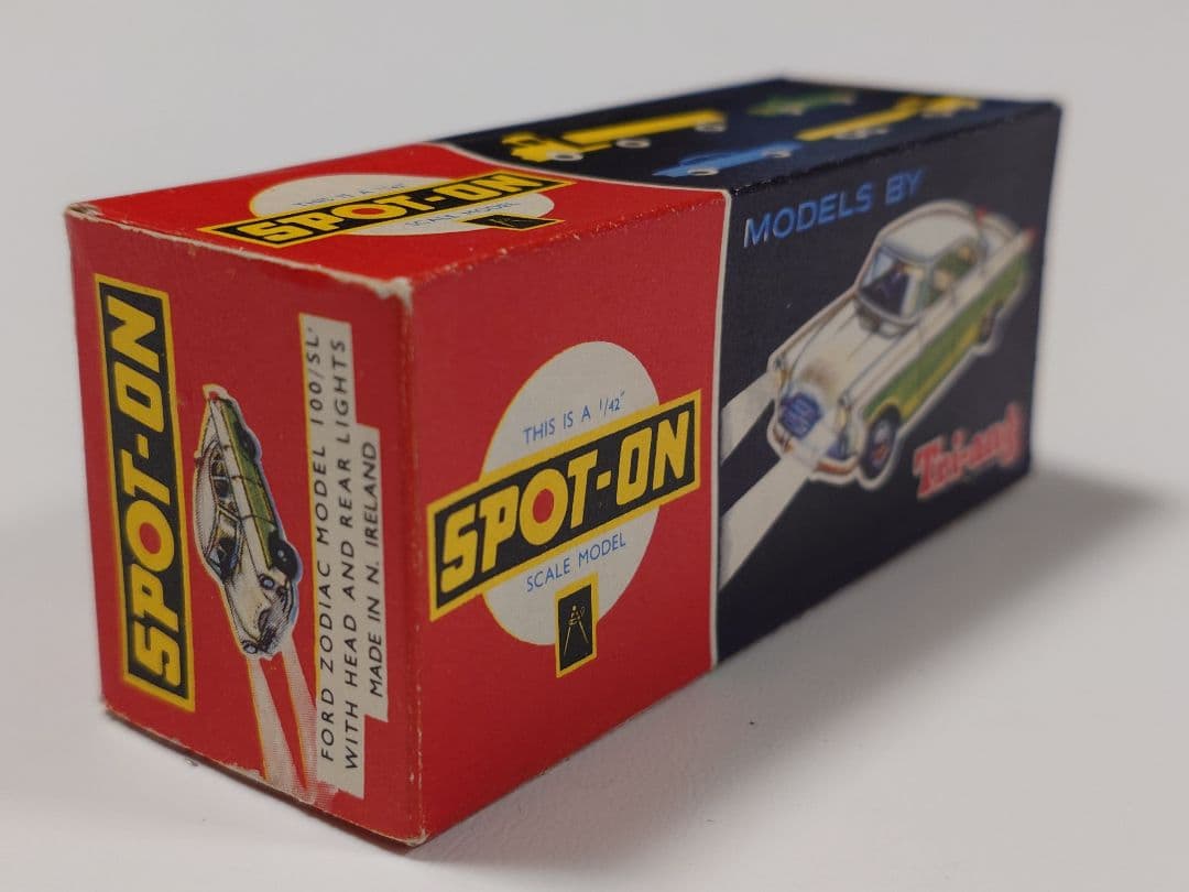 ミニカー SPOT - ON FORD ZODIAC with head light