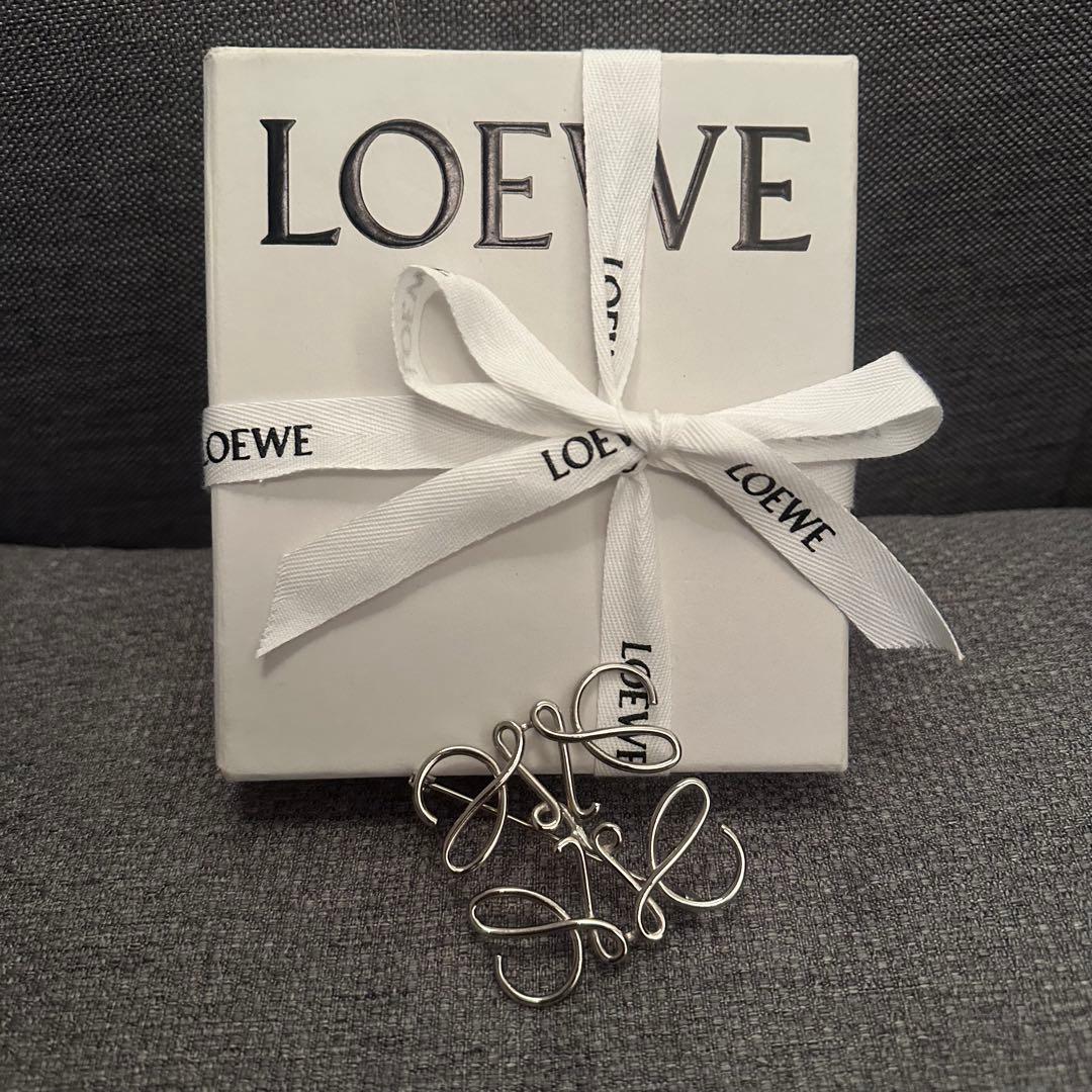 ロエベ ブローチ LOEWE シルバー