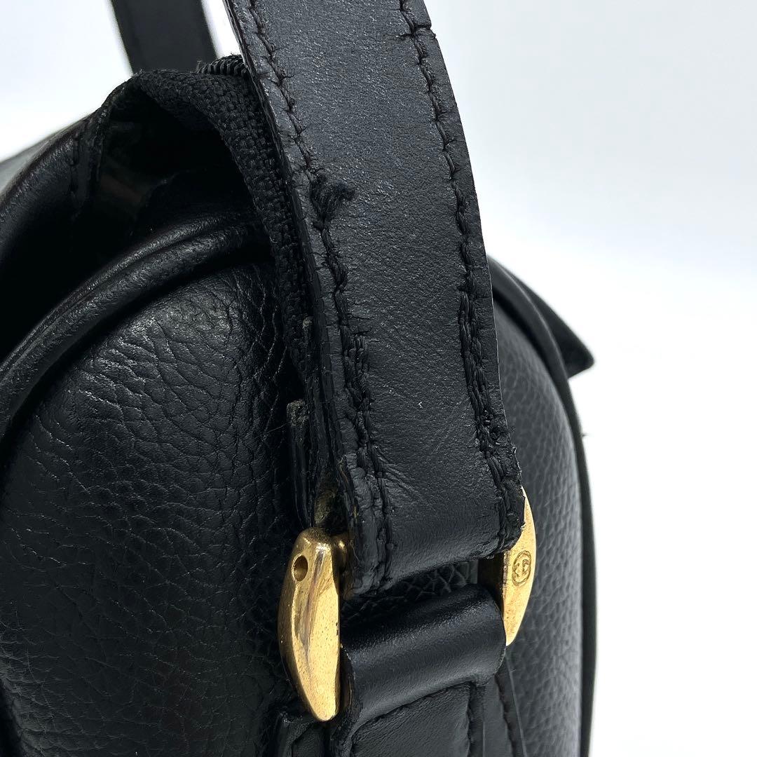【GUCCI】ショルダーバッグ　インターロッキング　レザー　ブラック