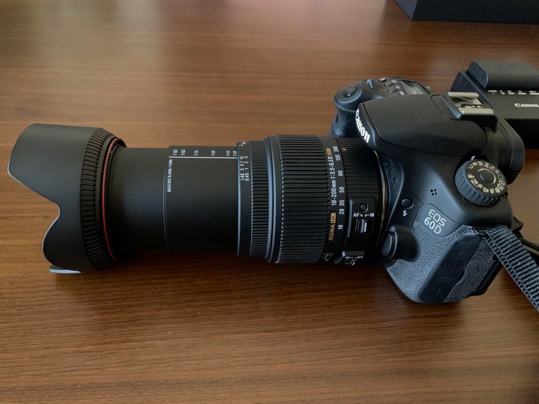 Canon EOS 60D 本体＋SIGMA高倍率ズームレンズ