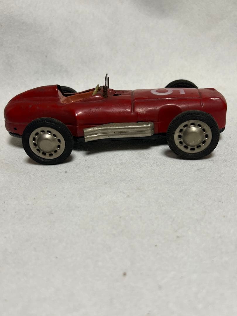 ドイツ製　ヴィンテージ1940年〜1970年　ベンツのブリキ自動車　2個セット