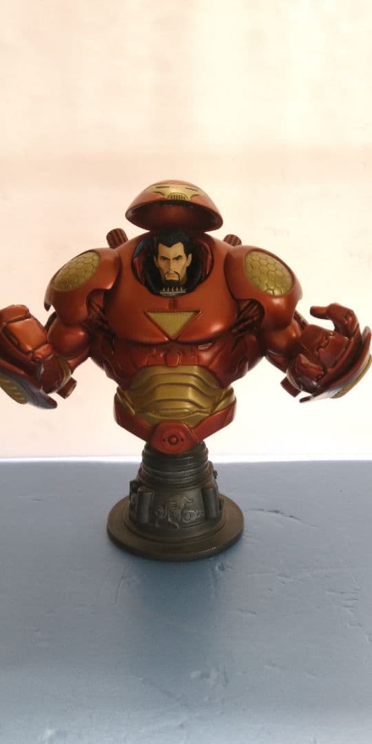 アイアンマン バストアップフィギュア