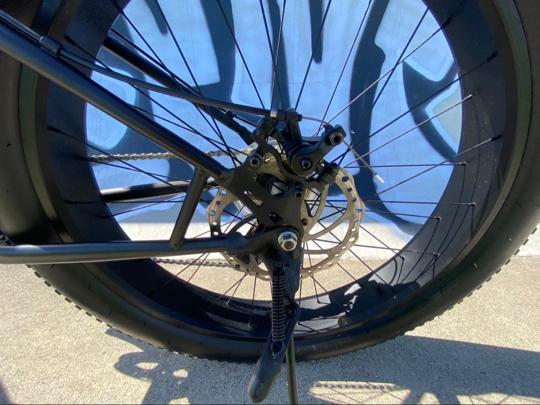 【引き取り限定】ファットバイク 26インチ 黒 ６段ギア