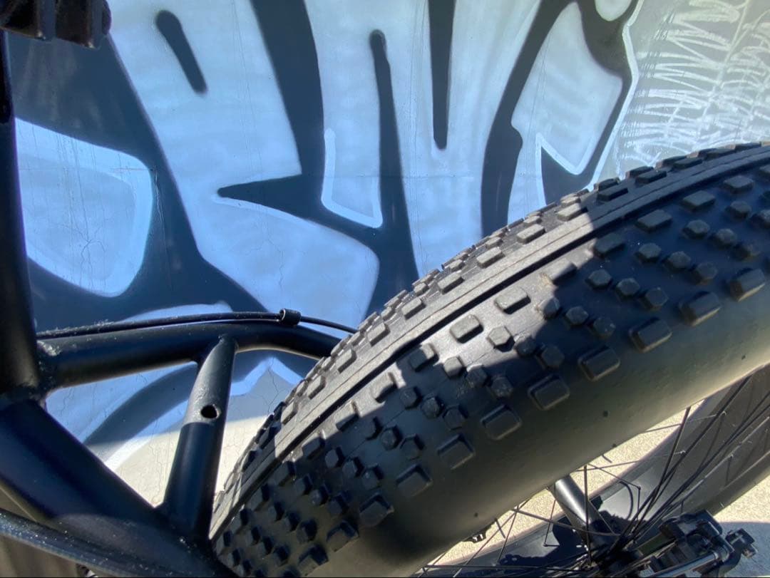 【引き取り限定】ファットバイク 26インチ 黒 ６段ギア