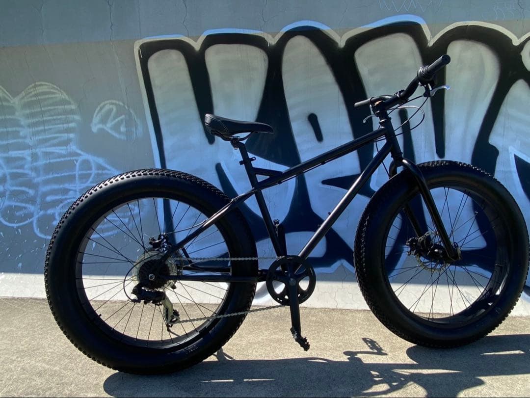 【引き取り限定】ファットバイク 26インチ 黒 ６段ギア