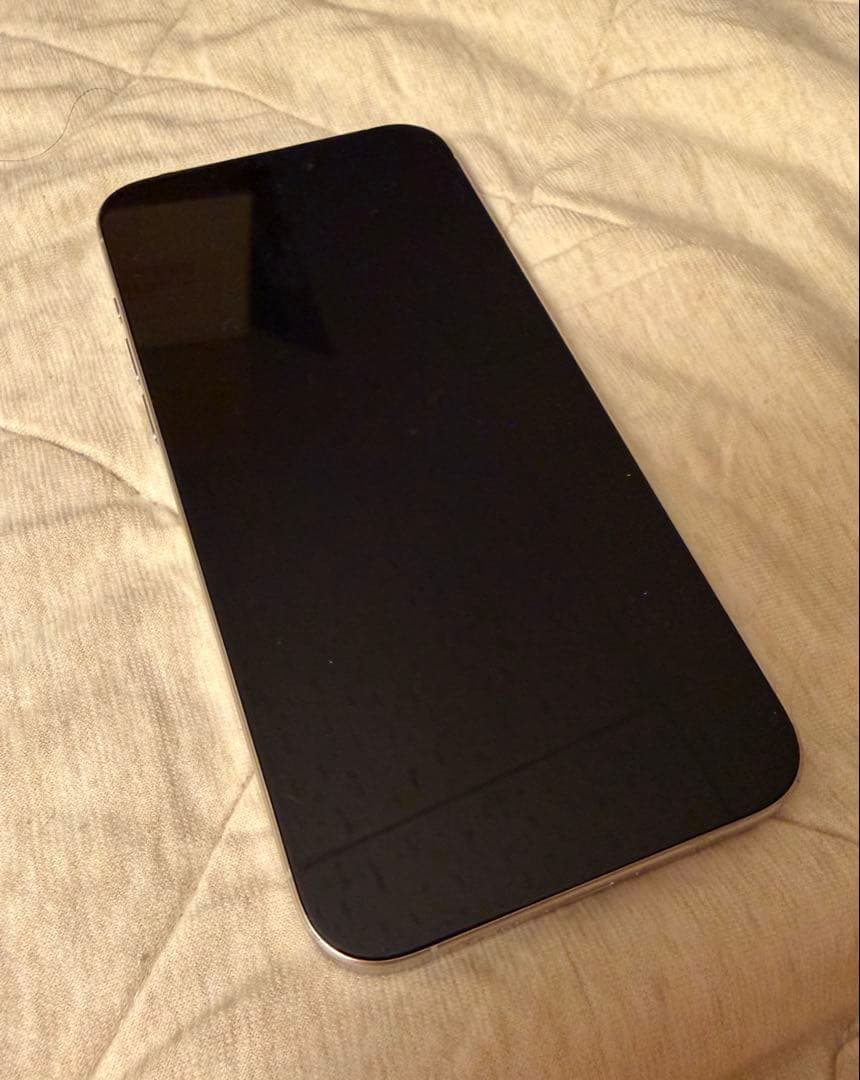 iPhone 15 Pro Max 256GB ホワイトチタニウム SIMフリー