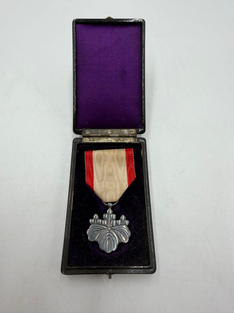 勲章 勲八等白色桐葉章