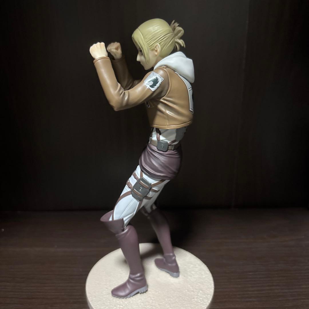 進撃の巨人　一番くじ　アニ　フィギュア