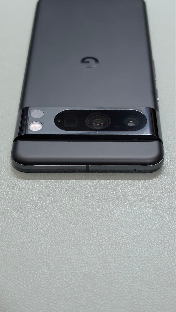 Google Pixel 8 Pro 256GB ブラック 本体（ケースおまけ）