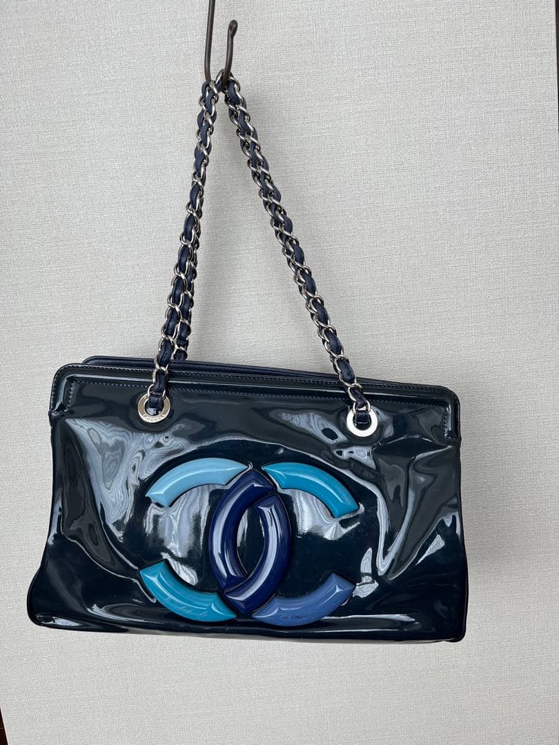 シャネルCC ココマーク　肩掛けリップスティク　 sanzoku