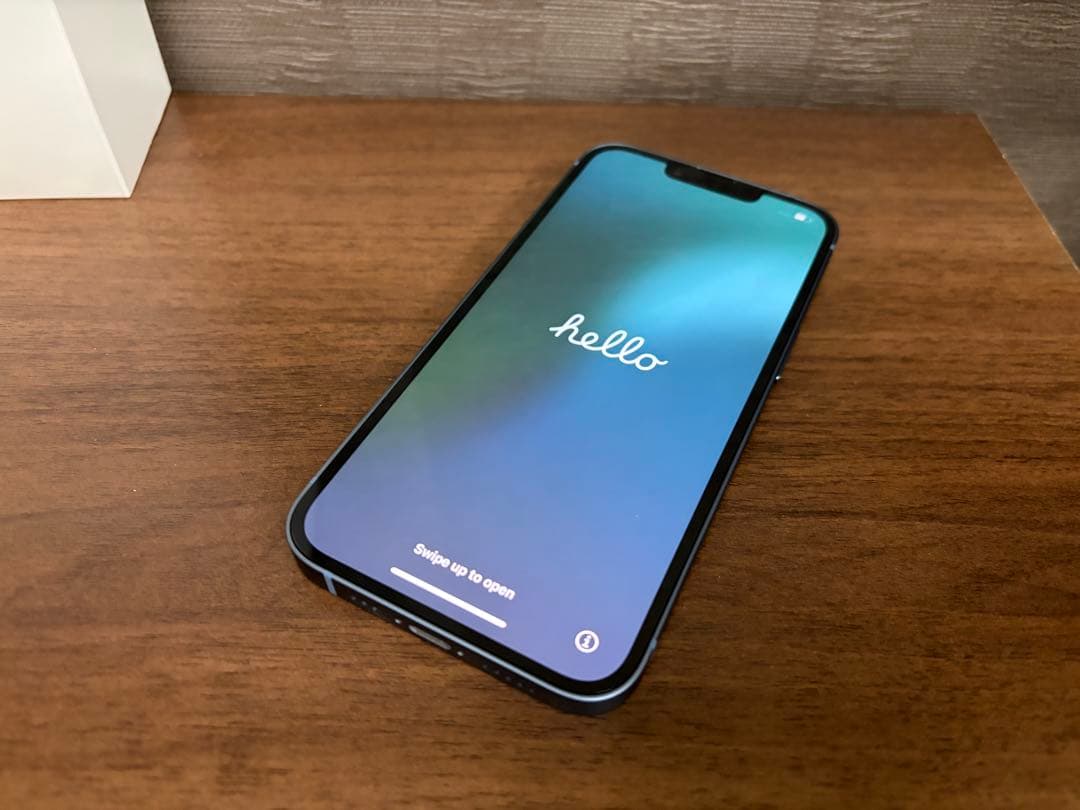 美品　バッテリー100% Apple iPhone 14 256GB