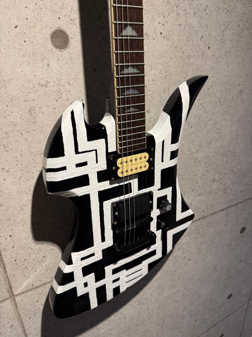 モッキンバード　布袋モデル　hide ロケットダイブ　エレキギター