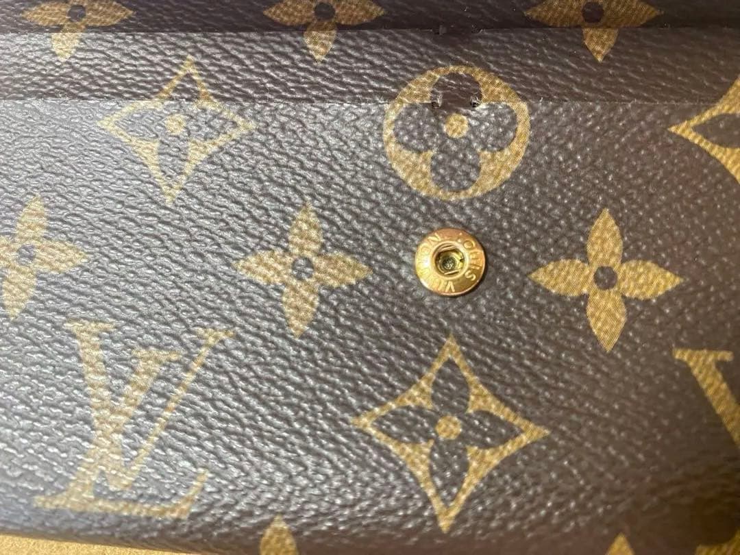 中古　ルイヴィトン財布　ポルトフォイユ・エミリー ブルーミング フラワーチャーム