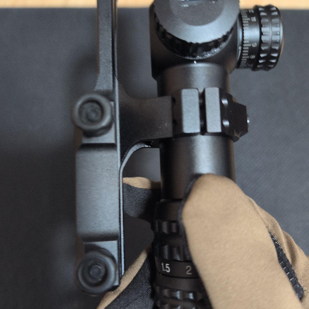 ノーベルアームズ TAC ONE スコープ　1.2-4 マウントレール付