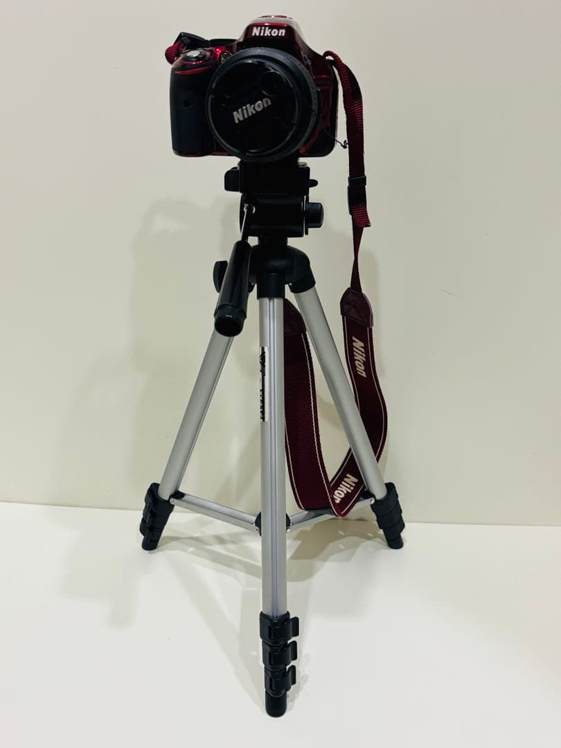 Nikon D5200 デジタル一眼レフカメラ ダブルズームレンズキット　レッド