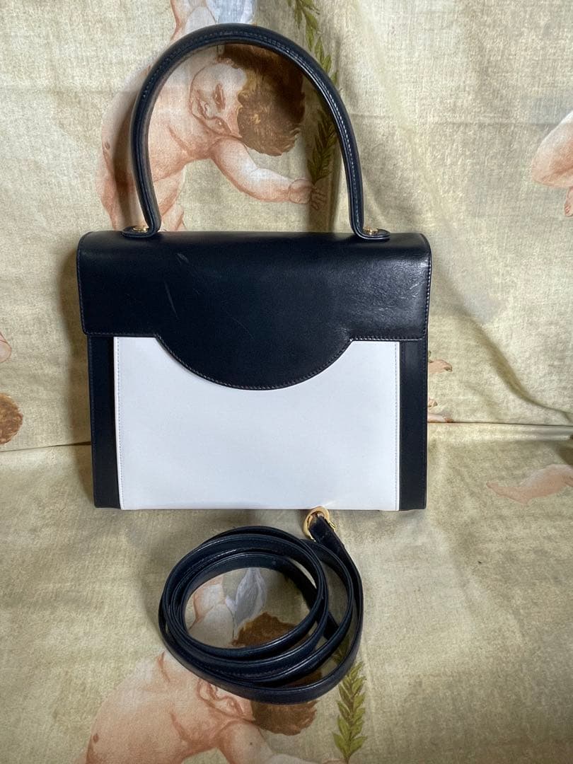 あおい　美品　フェラガモ ２way ハンドバックorショルダーバック