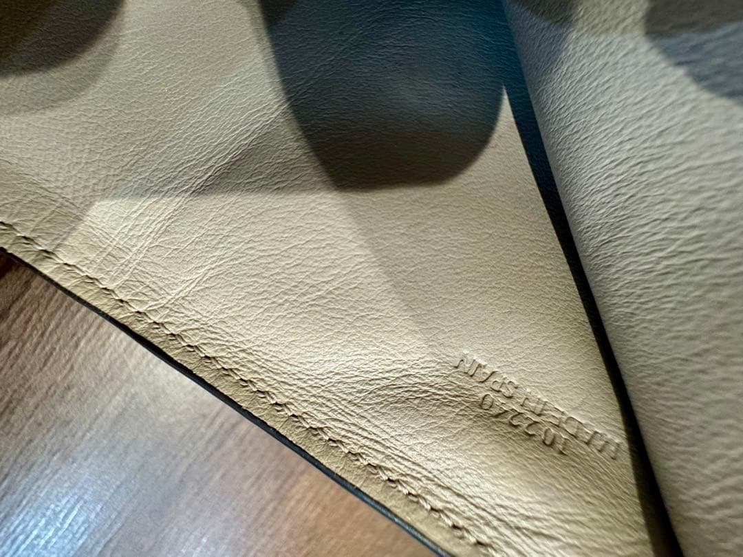 LOEWE 三つ折り財布 バーティカルウォレットスモールペールグリーン