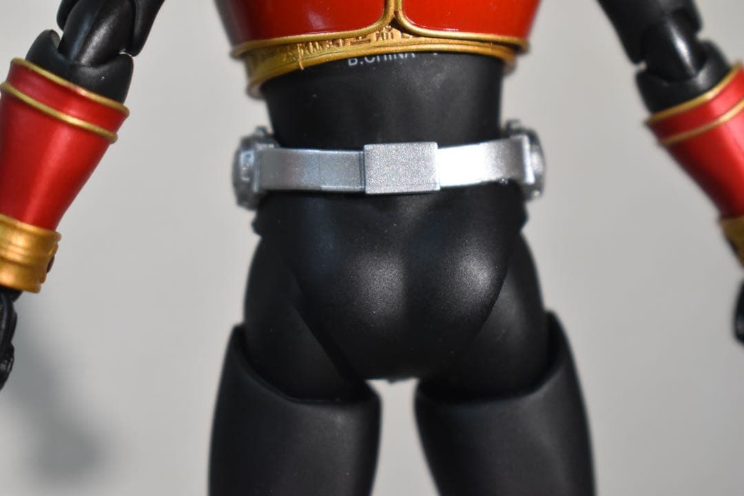 2*O様 S.H.Figuarts 真骨彫製法仮面ライダークウガ ライジングマイ