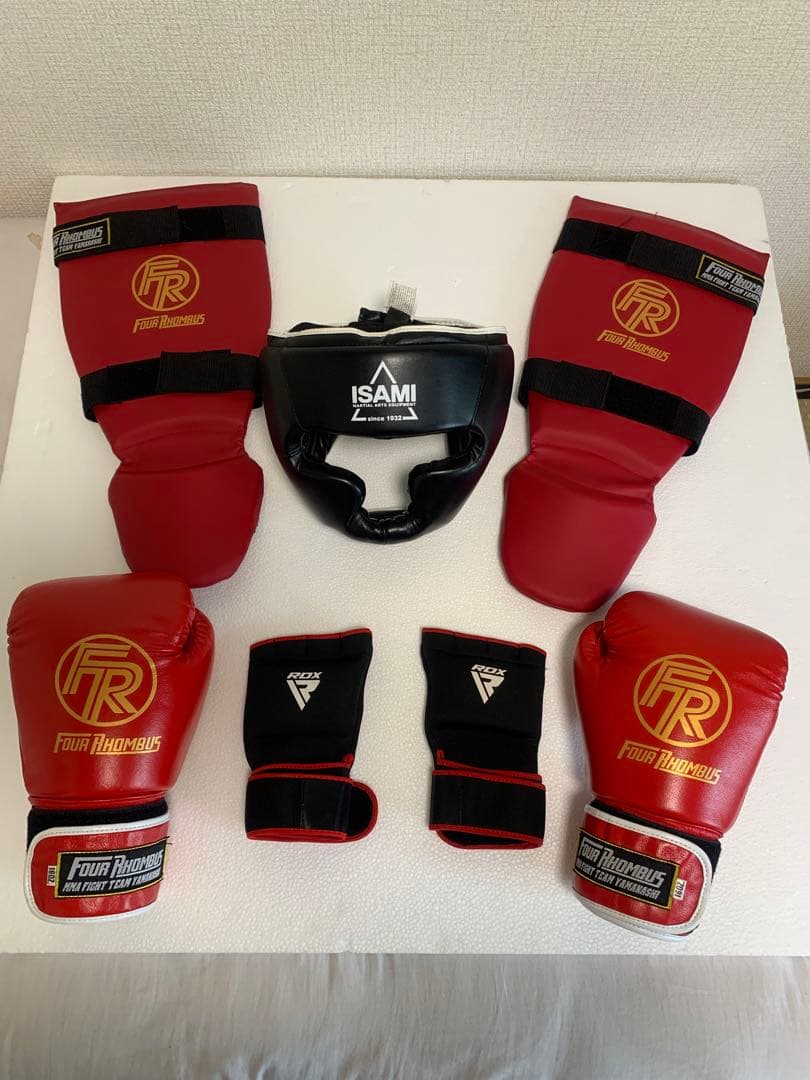 【美品】FOUR RHOMBUS キックボクシングセット Mサイズ ほぼ未使用