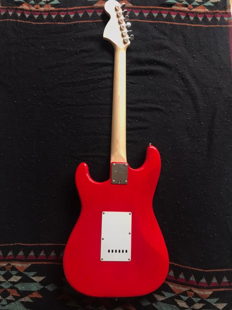 【完売しました】彫刻入りギター　fender squire Affinity