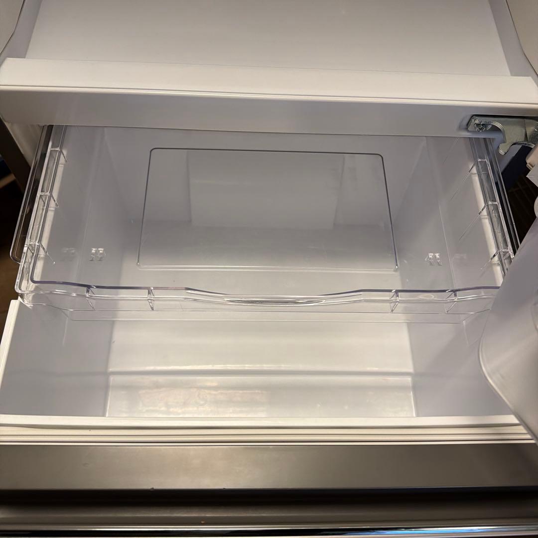 青いアバターさま専用‼️‼️‼️ 日立 3ドア冷蔵庫 シルバー R-V32KV（N）