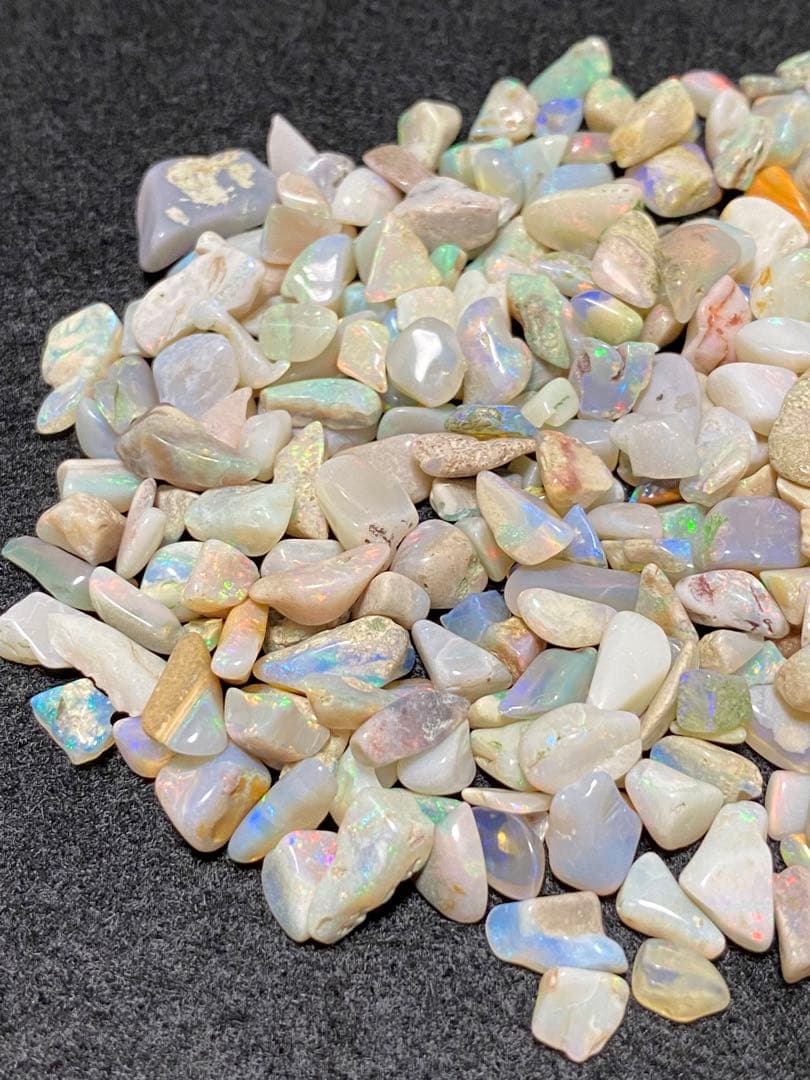 オーストラリア産？ オパールさざれ 外国産鉱物