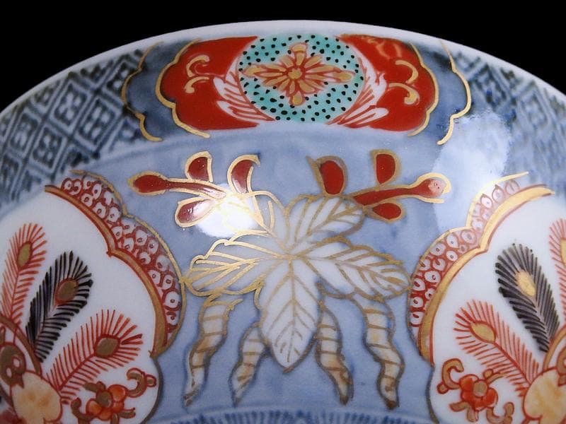 古伊万里　薄瑠璃　染錦　孔雀の図　大振蓋茶碗　F200AS-CTe