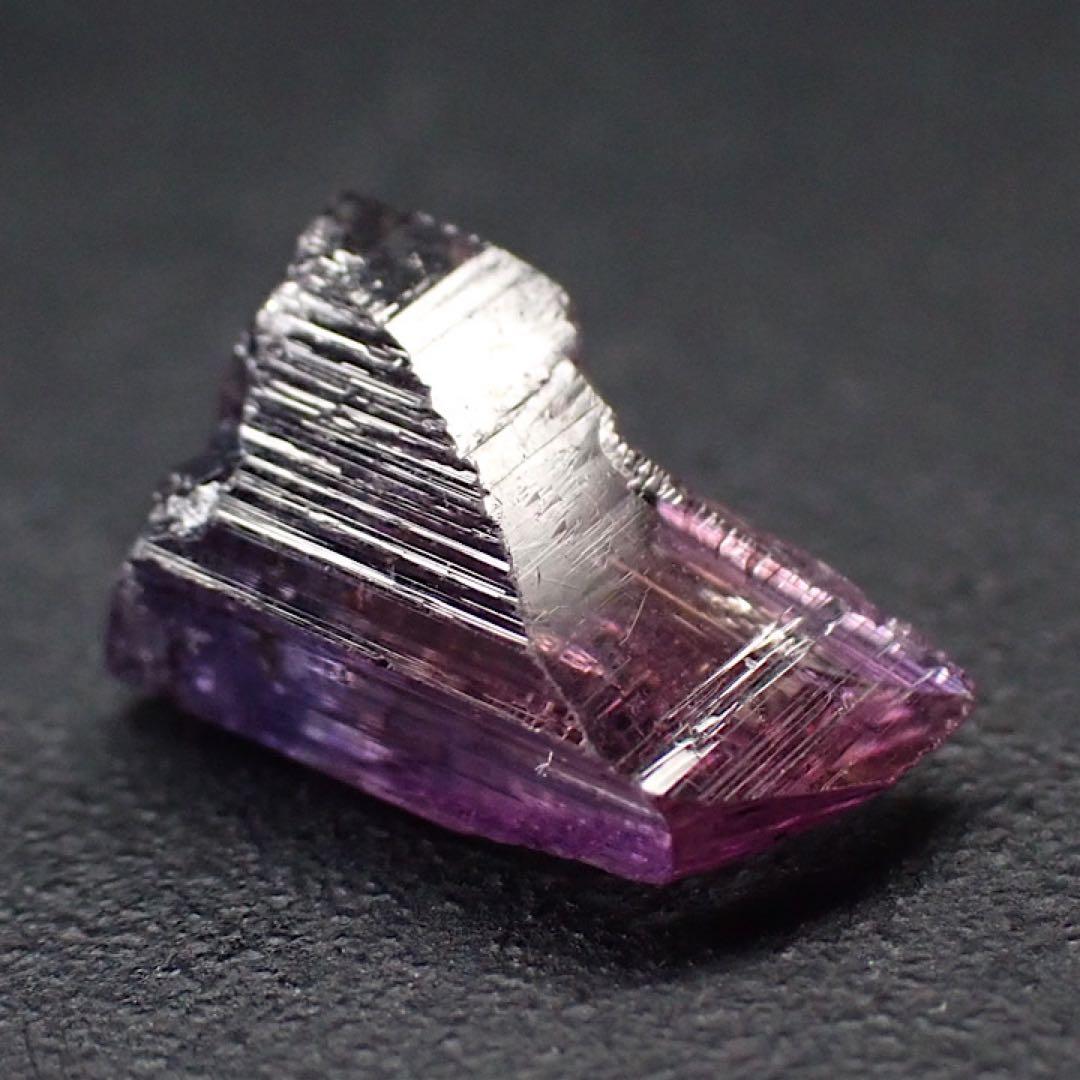 【タンザニア/メレラニ産】非加熱マルチカラーゾイサイト